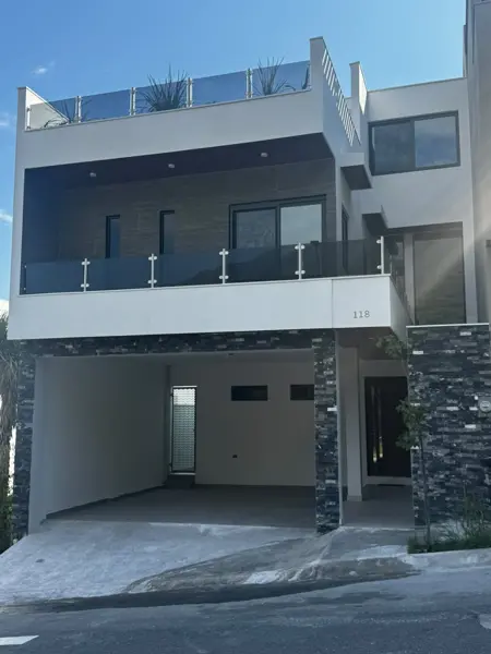 Casa Nueva en Venta en Cumbres Elite Premier