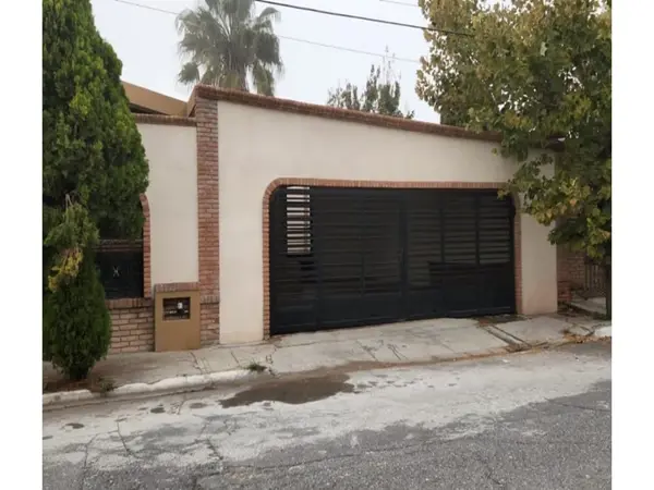 Casa en renta en Parques de la Cañada, Saltillo — foto 3 de 21