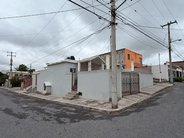 Casa en venta en Ciudad Deportiva, Monclova — foto 2 de 11