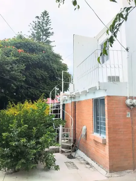 VENTA DE CASA UN NIVEL CON DEPARTAMENTO ARRIBA LA CARAMBADA