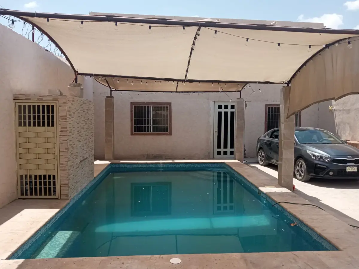Quinta en venta en María Mercado de López Sánchez, Torreón — foto 1 de 13