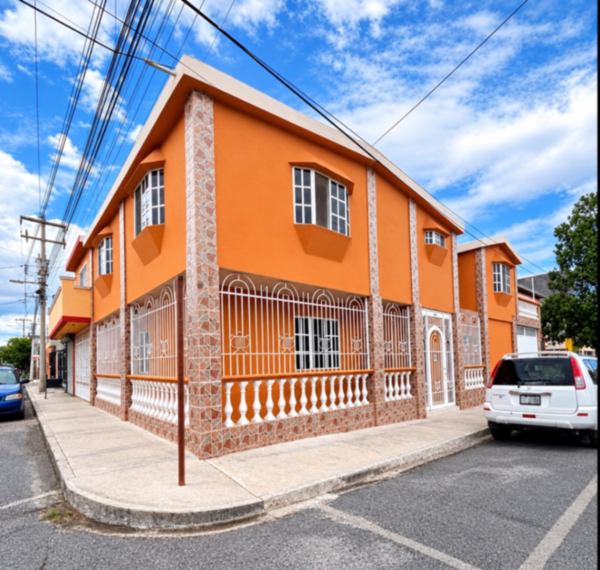 Casa Grande en venta col. Guanajuato