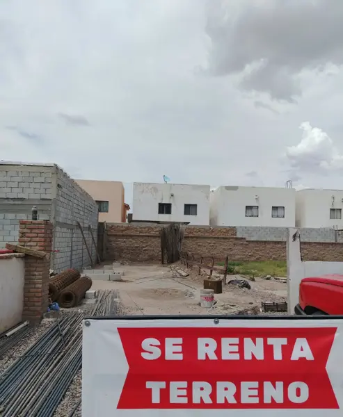 SE RENTA TERRENO COMERCIAL BLVD. SENDEROS