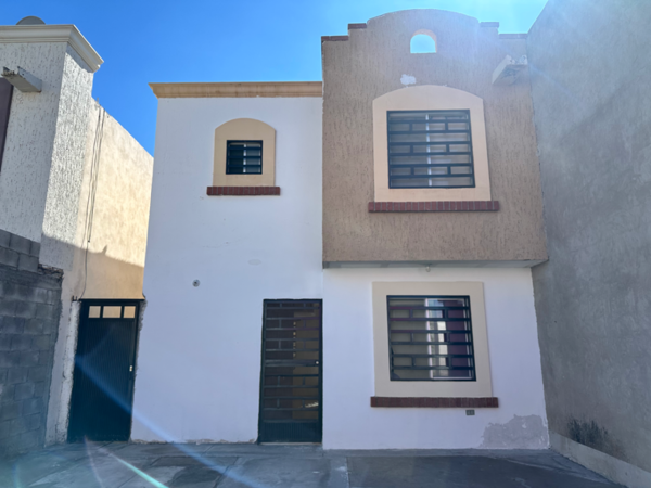 Casa en Renta al Oriente de Torreón, en Cerrada con Vigilancia