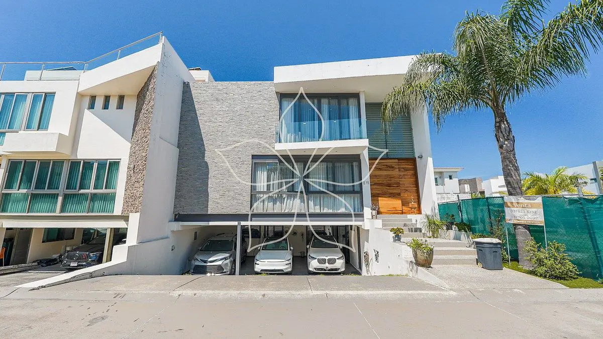 Casa en venta en San Juan de Ocotan, Zapopan — foto 1 de 40