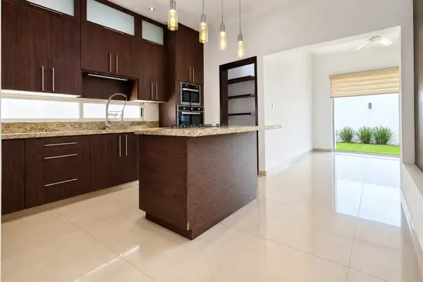 Residencia de 4 recámaras en Fracc. Jardines de Versalle — foto 1 de 23