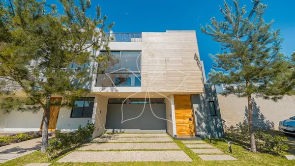 RESIDENCIA EN VENTA EN  PRIVANZA, SOLARES, ZONA REAL, ZAPOPAN
