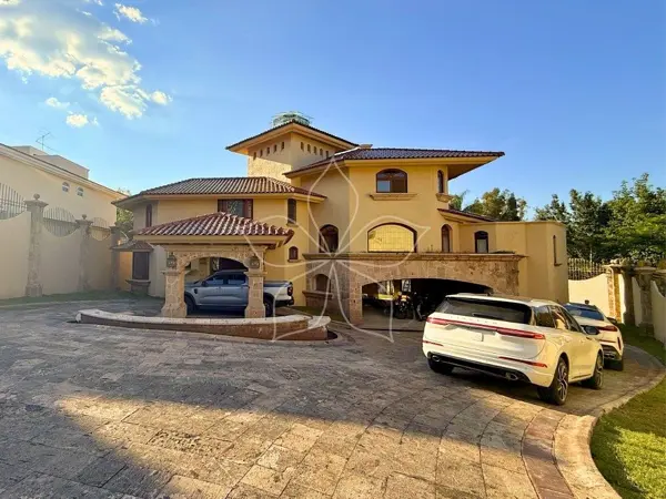 RESIDENCIA EN VENTA EN PUERTA DE HIERRO, ZONA ANDARES, ZAPOPAN