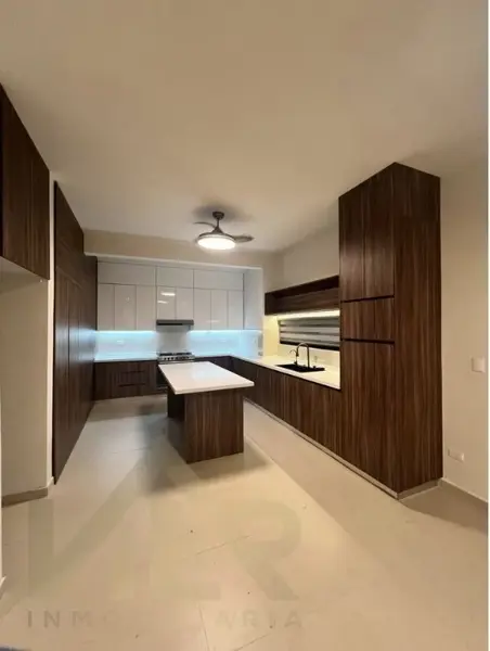 Casa en renta en Rincón de Alcántara, Saltillo — foto 3 de 17