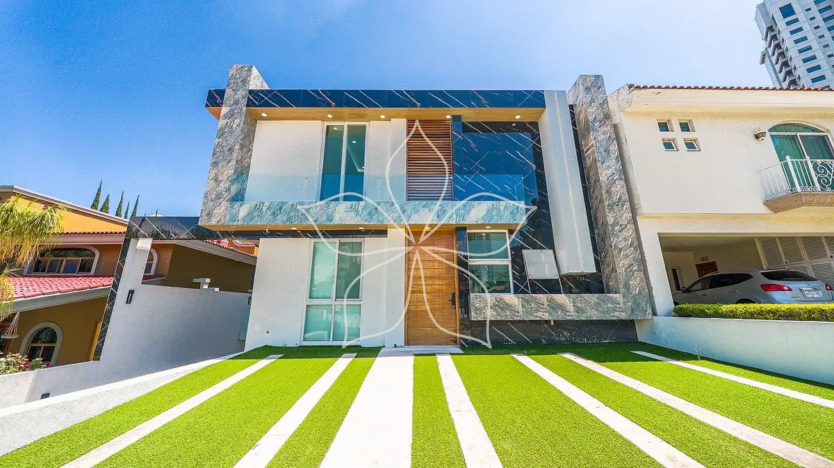 Casa en venta en Puerta de Hierro, Zapopan — foto 1 de 39