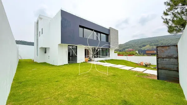 Residencia en Venta, Ayamonte, Zapopan. — foto 1 de 39