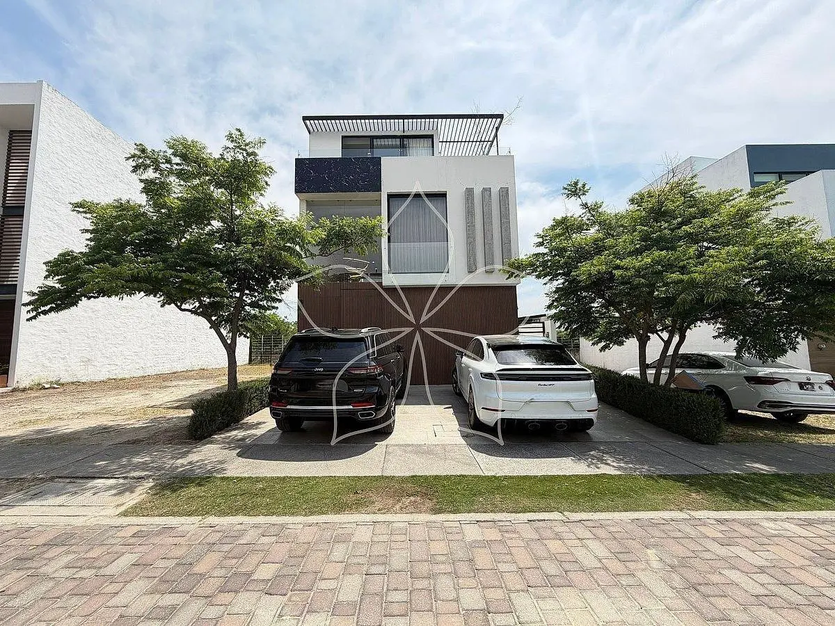 Casa en venta en Bosques Vallarta, Zapopan — foto 1 de 46