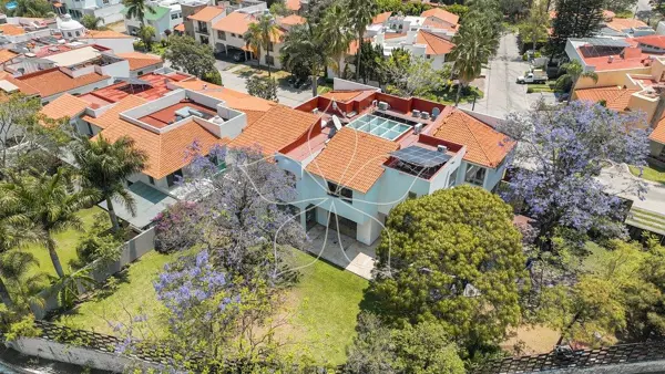 Casa en venta en Puerta de Hierro, Zapopan — foto 2 de 35