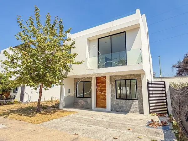 RESIDENCIA NUEVA EN VENTA, BOSQUES VALLARTA, ZAPOPAN