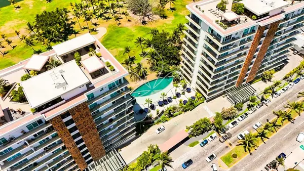 DEPARTAMENTO EXCLUSIVO EN VENTA, MARINA VALLARTA, PUERTA VALLARTA, JAL.