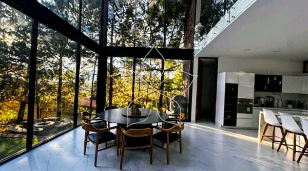 RESIDENCIA DE LUJO EN VENTA, VALLE DE LAGO, TAPALPA, JALISCO.