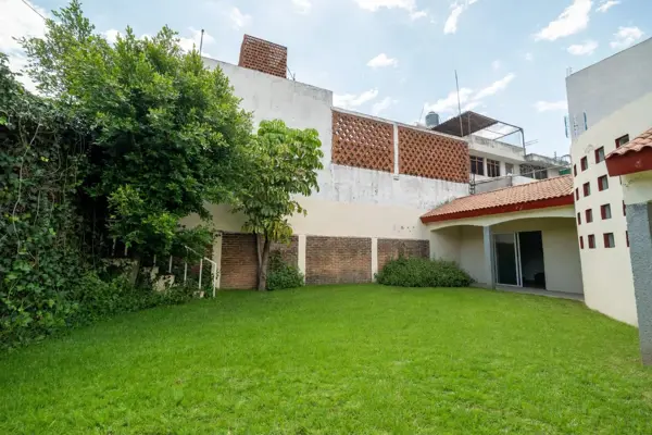 Casa de Un Piso en Arboledas de Guadalupe, Seccion Fuentes, con Amplio Jardin. — foto 1 de 27