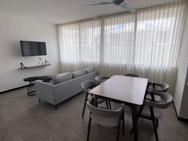 SE RENTA DEPARTAMENTO NUEVO Y TOTALMENTE AMUEBLADO EN TEMOZÓN NORTE, MÉRIDA