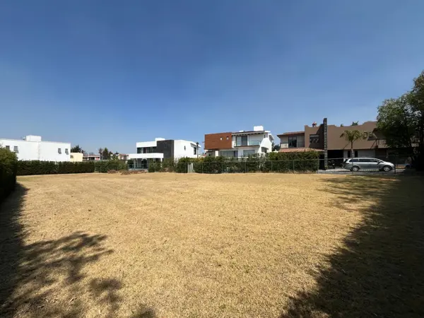Terreno en  Rincón de los encinos- 422.5