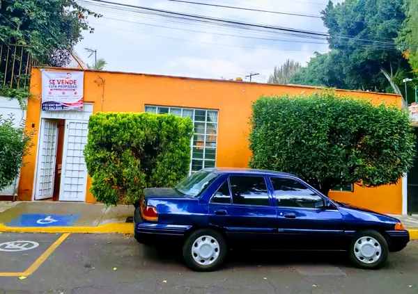 CASA / TERRENO EN VENTA EN GRANJAS ESMERALDA * USO HABITACIONAL CON COMERCIO EN PLANTA BAJA