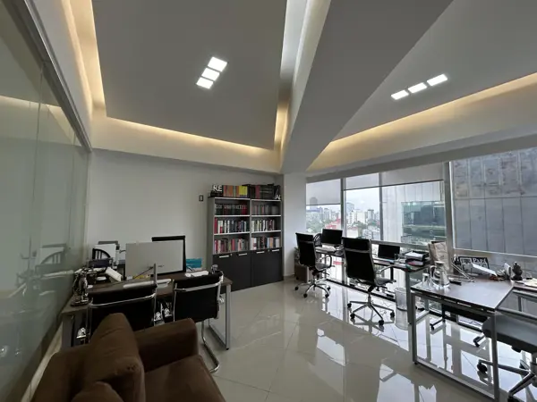 Oficina en Renta - Campos Elíseos - Piso 8 y 9 - 220 m2 Oficina en Renta - Campos Elíseos - Piso 8 y 9 - 220 m2