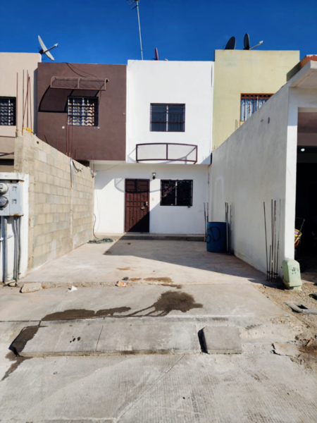 Casa de 3 Recámaras en Privada | Praderas de la Gloria