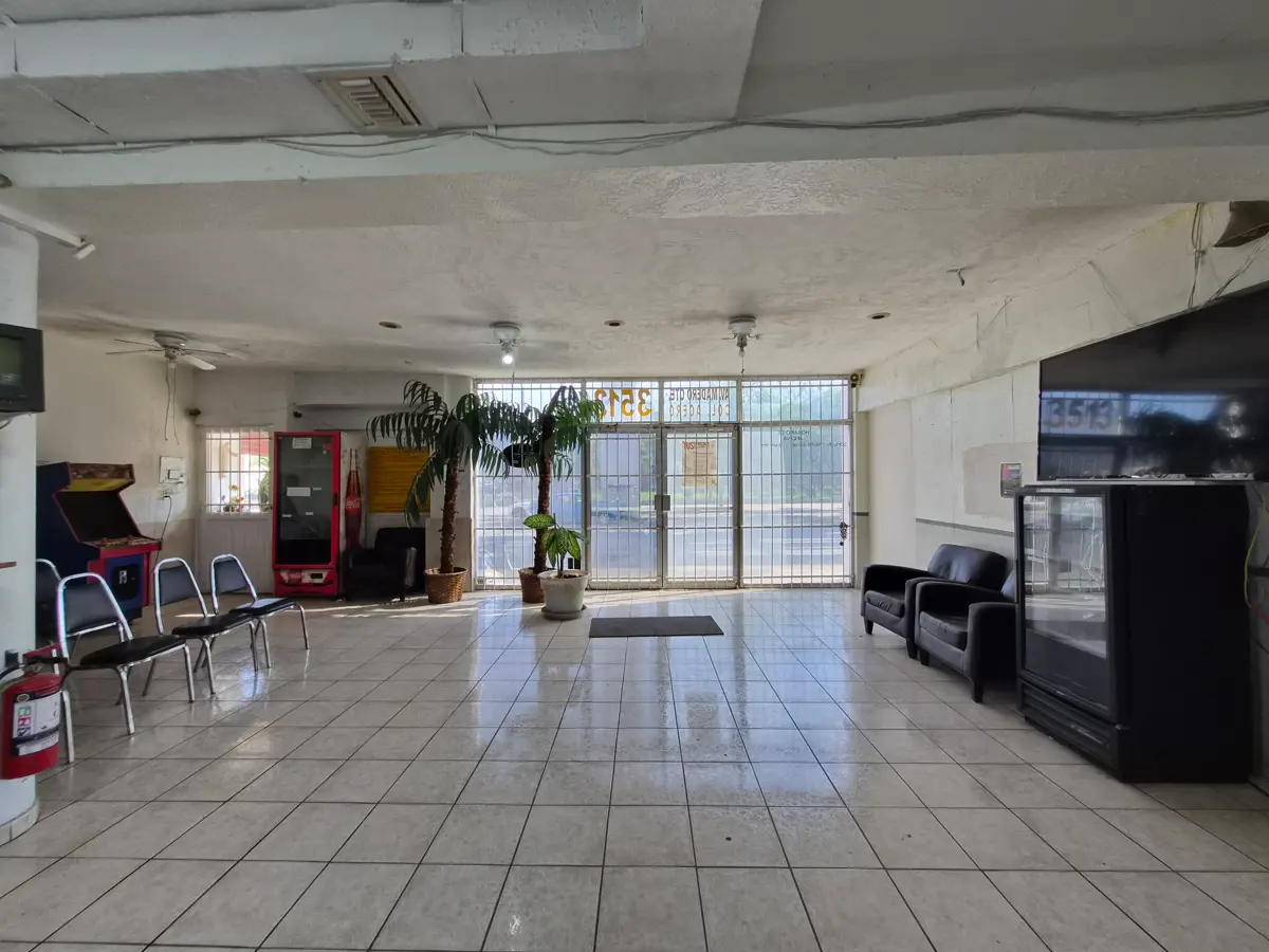 Local en Renta en Acero, Monterrey, Nuevo León — foto 2