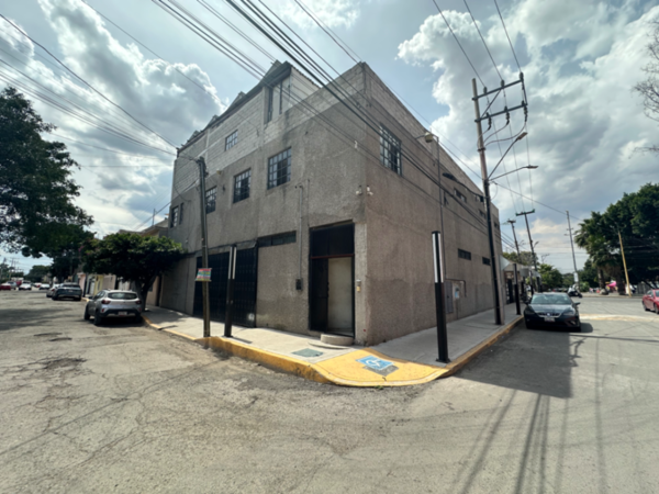 Oficina industrial en venta en Ecatepec de Morelos con área de maniobras