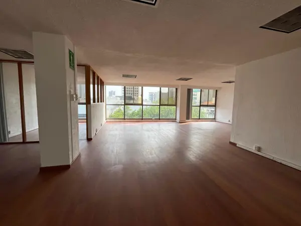 Oficina en Renta - Rubén Darío - 110m2 - Piso 5B