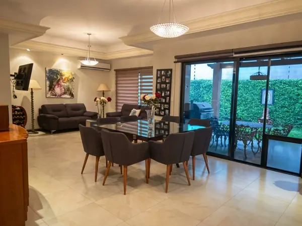 Casa en venta en Quinta Real, Saltillo — foto 3 de 13
