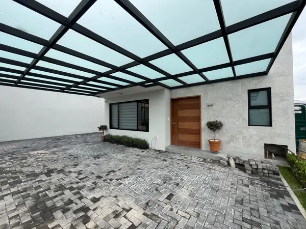 Casa en  Venta - Metepec - 383m2