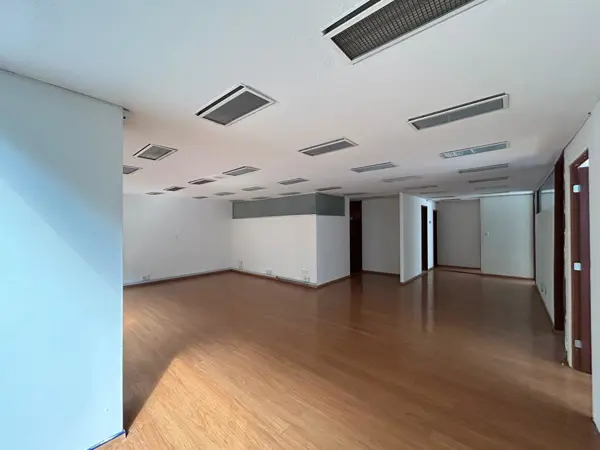 Oficina en Renta de 135 m² | Lista para Ocupar | A una Calle de Paseo de la Reforma | Colonia Juárez