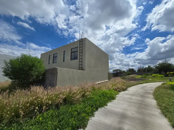 Casa en venta en Cañadas del Arroyo, Corregidora — foto 2 de 21
