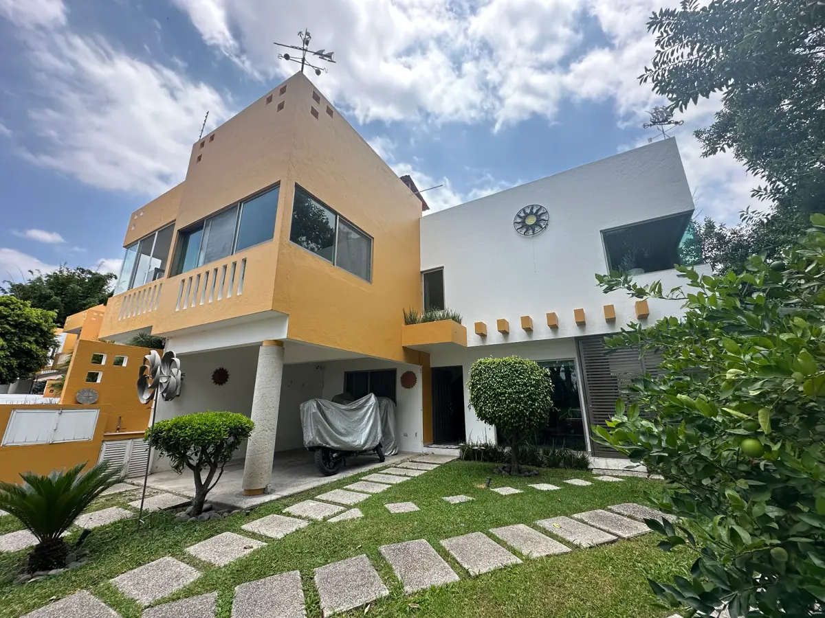 Casa en venta en Tetela del Monte, Cuernavaca — foto 1 de 36