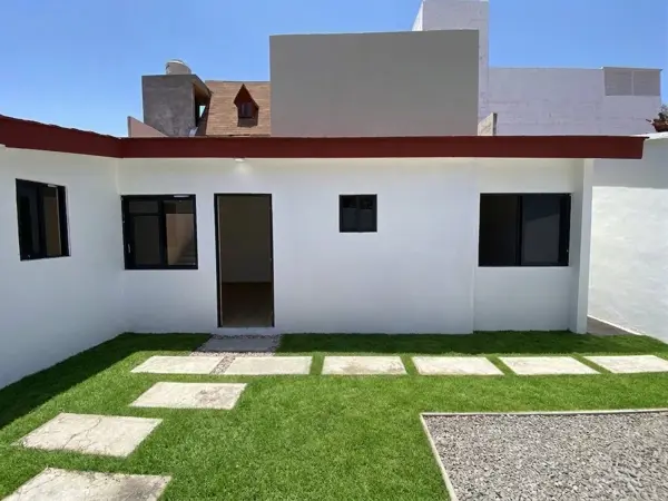 Casa en Fraccionamiento en Jardines de La Hacienda CAEN-Cl-1305-Fr — foto 1 de 14