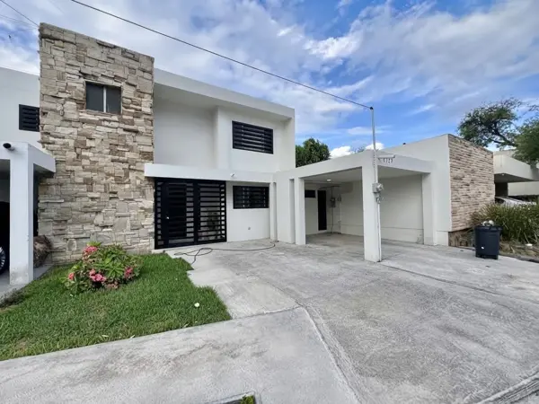 CASA EN RENTA COLONIA DEL VALLE ZONA SAN PEDRO GARZA GARCÍA