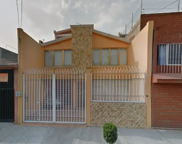 Casa en venta en  Constitución de 1917, Iztapalapa, Ciudad de México