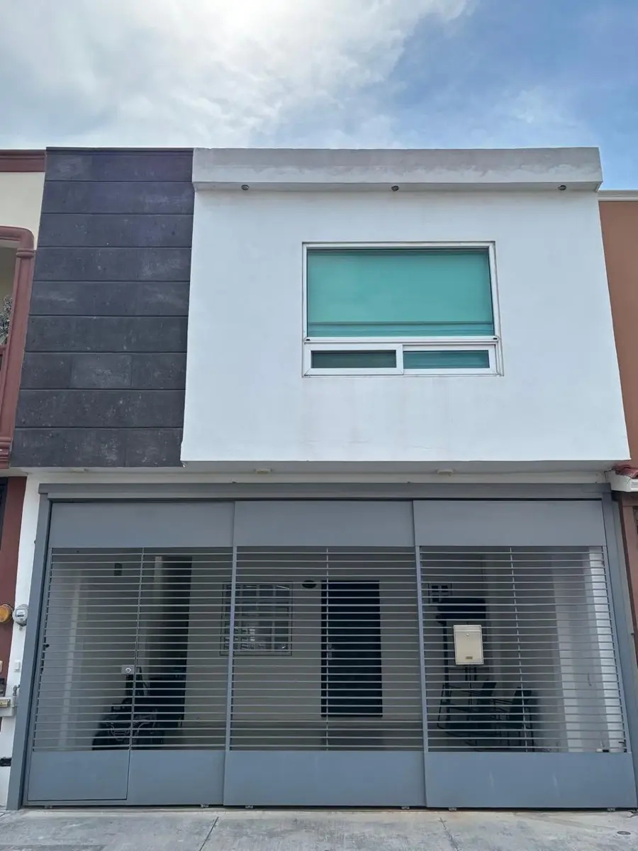 Casa en renta en Villas de Anáhuac, General Escobedo — foto 1 de 19