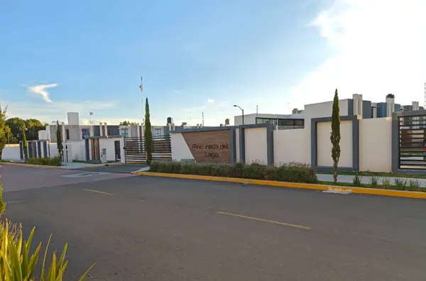 Casa en Paseos de Chavarría, Mineral de la Reforma con Adjudicación en Hidalgo