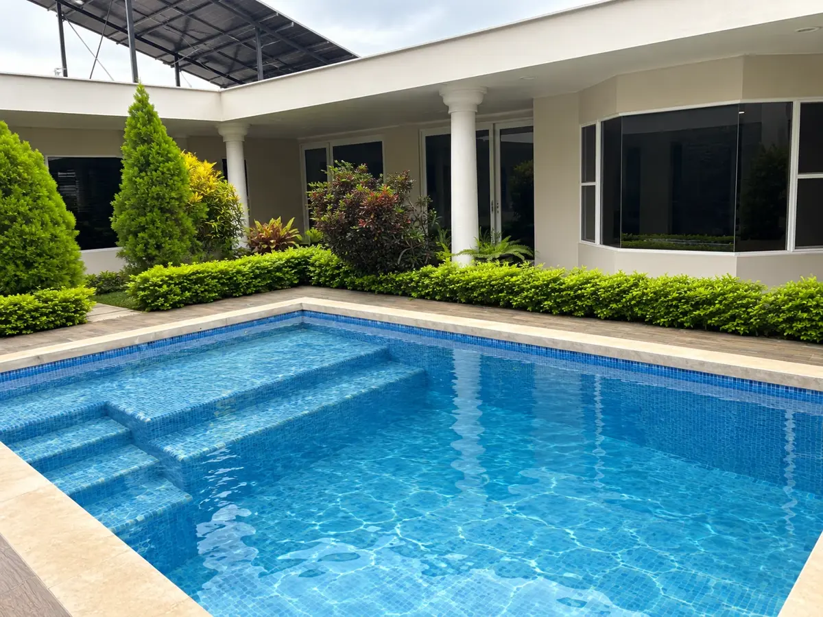Casa en renta en Del Valle, San Pedro Garza García — foto 1 de 6