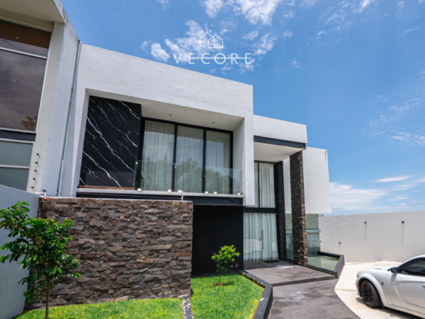 Casa en venta en Bugambilias, Zapopan — foto 2 de 33
