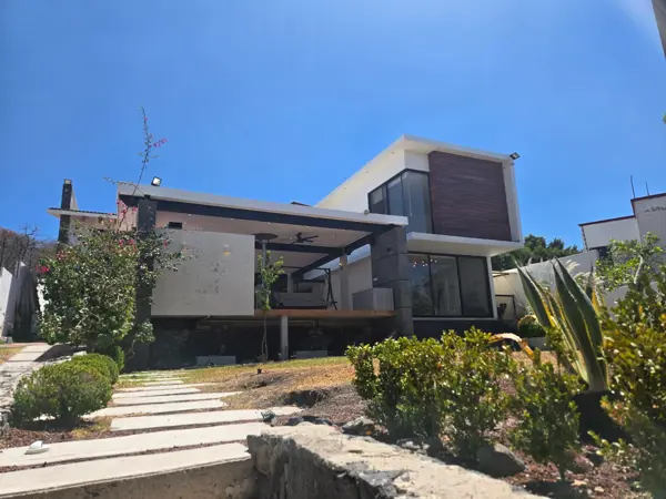 Casa en venta en Vista Real y Country Club, Corregidora — foto 2 de 35