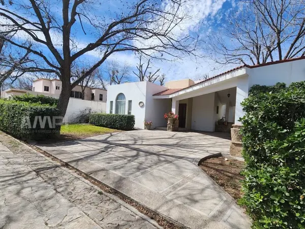 Casa en Venta, sector residencial exclusivo.