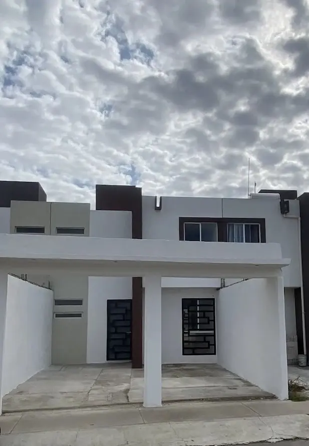 Casa en venta en Valle Real Residencial, San Juan del Río — foto 1 de 16