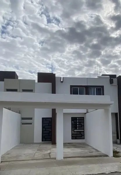 Hermosa Casa en Valle Real Residencial