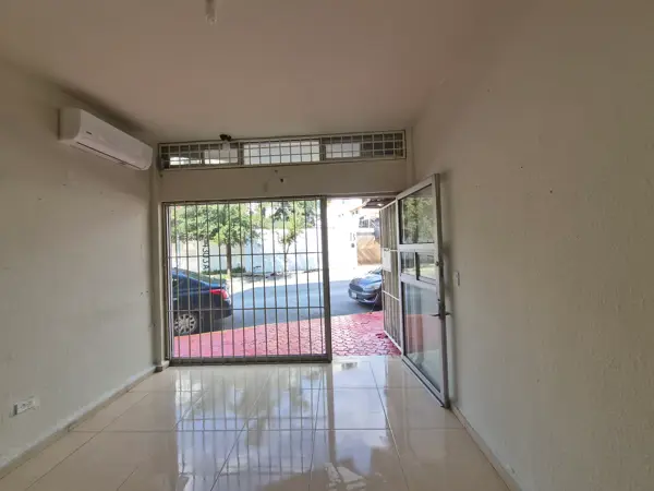 Local Comercial en Renta en Las Brisas, Monterrey