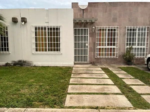 Casa en RENTA en Fracc. Viñedos, Querétaro, Qro.