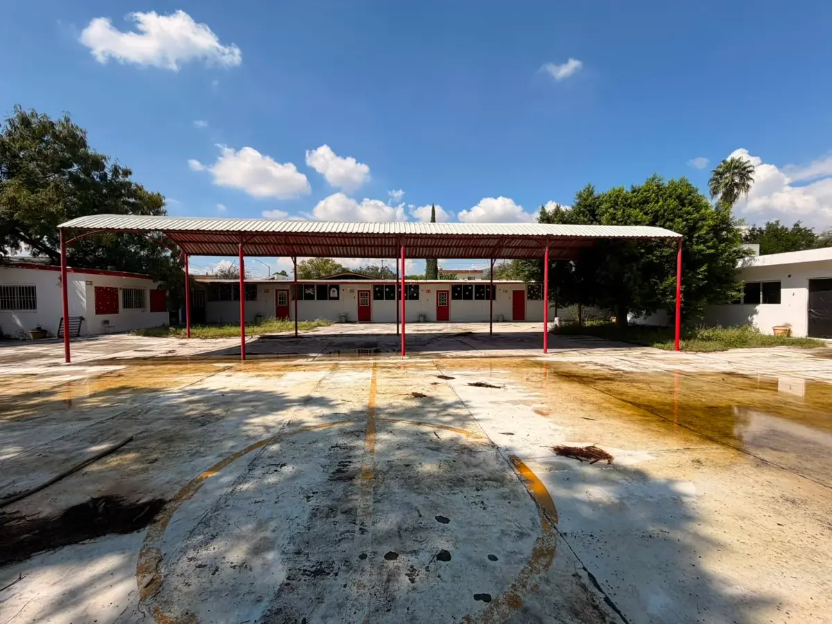 Edificio en renta en San Nicolás de los Garza Centro, San Nicolás de los Garza — foto 1 de 8