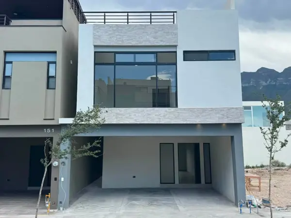Casa en Venta en Residencial Santuario, Zona Cumbres, García, Nuevo León — foto 1 de 9
