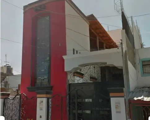 Casa en Venta Insurgentes, Guadalajara con 3 niveles y balcón
